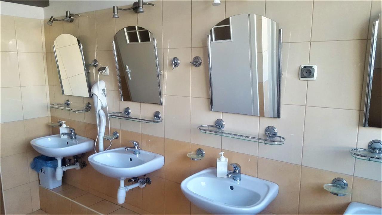 Hostel Na Zurawiej Warsaw Luaran gambar